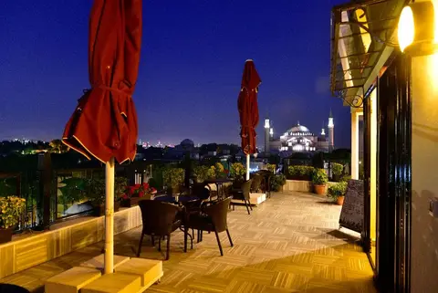 Agora Life Hotel – Special Class, Stamboll