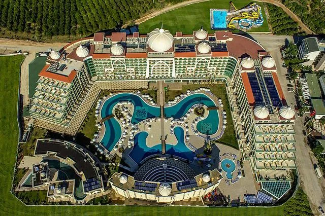 Alan Xafira Deluxe Resort & Spa, pamje e hotelit në Alanya