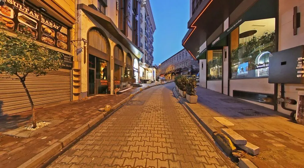 Antik, pamje e hotelit në Stamboll