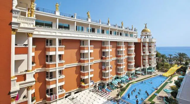Antique Roman Palace, pamje e hotelit në Alanya