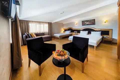 Aprilis Hotel, fotografia 18 nga 20