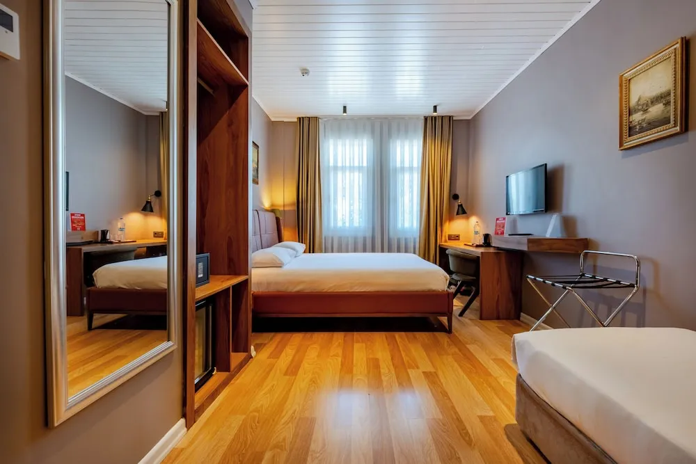 Armagrandi Spina Hotel-Special Category, pamje e hotelit në Stamboll