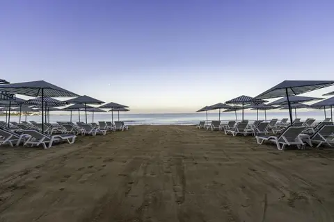 Aska Just In Beach, fotografia 7 nga 20