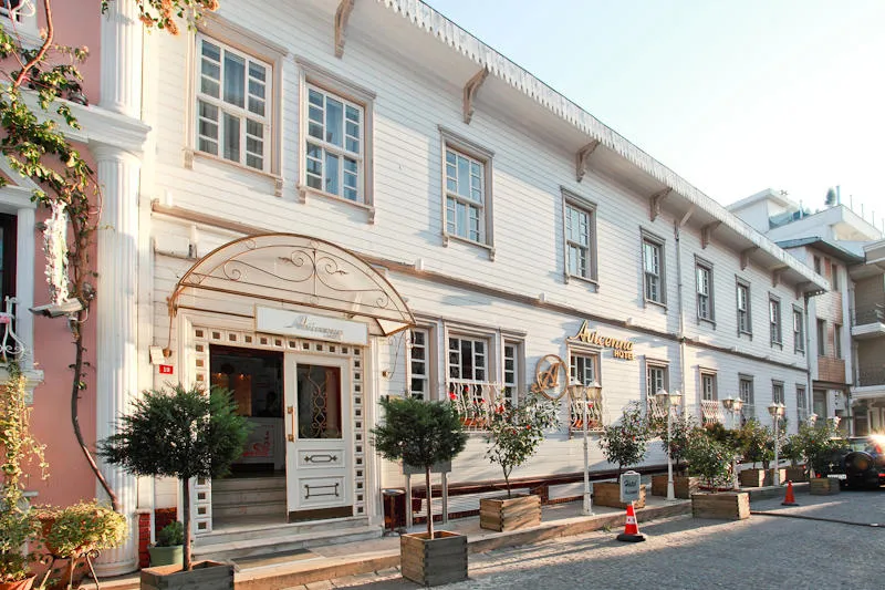 Avicenna, pamje e hotelit në Stamboll