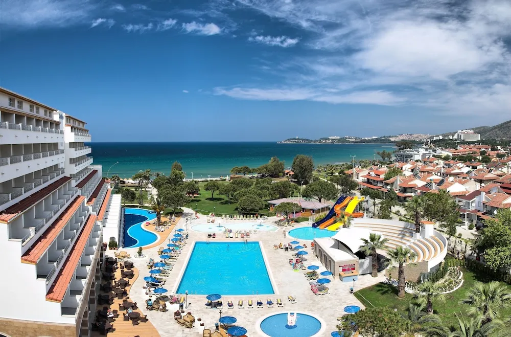 Batihan Beach Resort & Spa, pamje e hotelit në Kusadasi