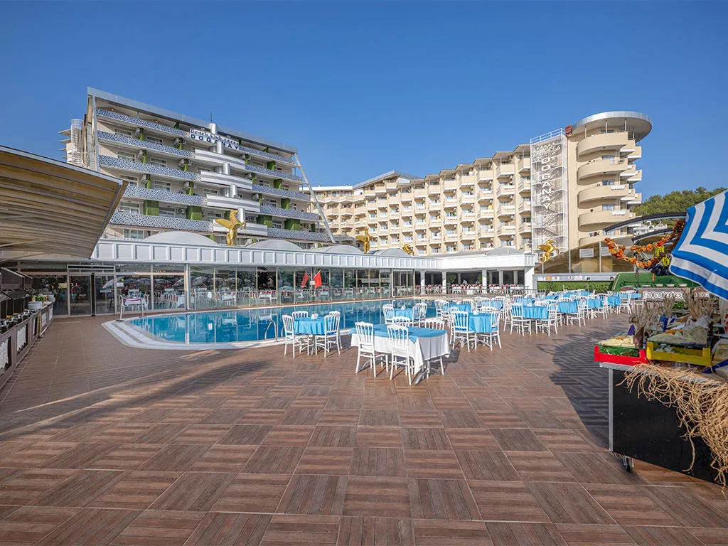 Beach Club Doganay Hotel, pamje e hotelit në Alanya