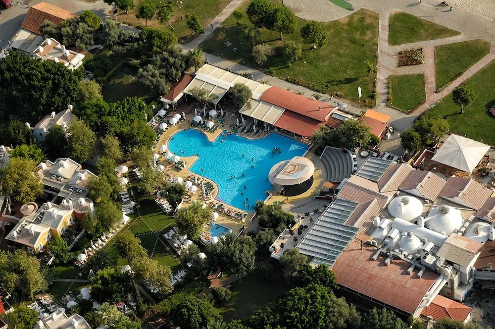 Belcekiz Beach Club, pamje e hotelit në Marmaris
