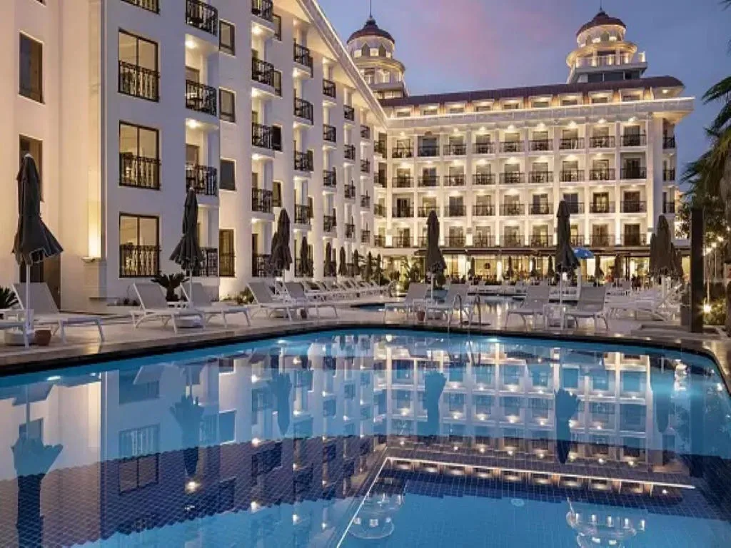 Blue Marlin Deluxe Spa & Resort, pamje e hotelit në Alanya
