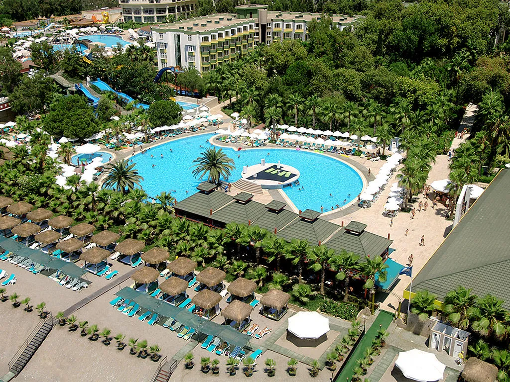 Botanik Hotel & Resort, pamje e hotelit në Alanya