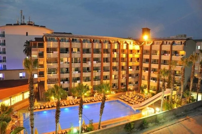 Club Monte Carlo, pamje e hotelit në Alanya