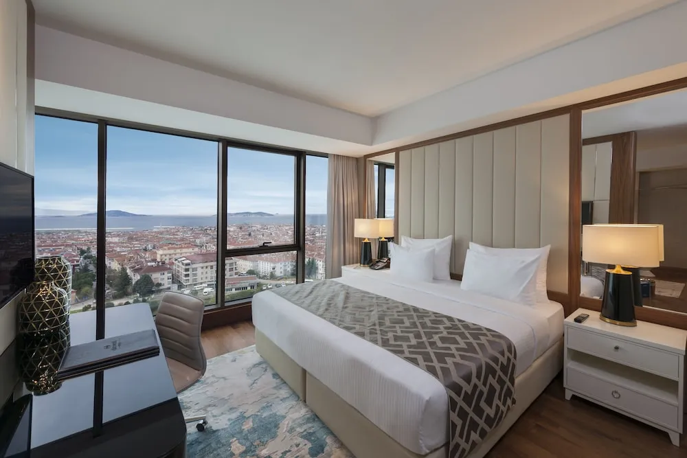Elite World Grand İstanbul Küçükyalı Hotel, pamje e hotelit në Stamboll