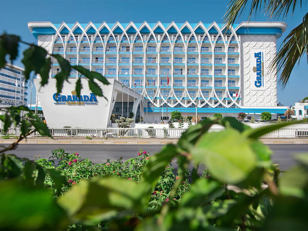 Granada Luxury Beach Avsallar, pamje e hotelit në Alanya