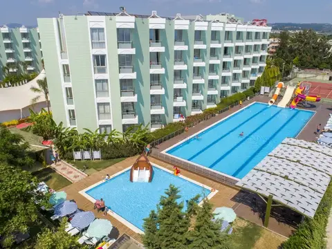Grand Belish Hotel, fotografia 11 nga 20