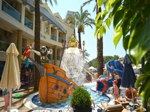 Grand Cettia Hotel, fotografia 5 nga 20