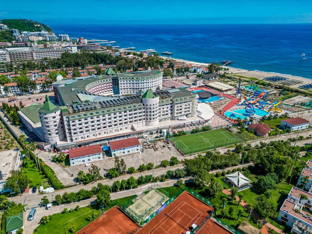 Grand Cortez Resort Hotel & Spa, pamje e hotelit në Alanya