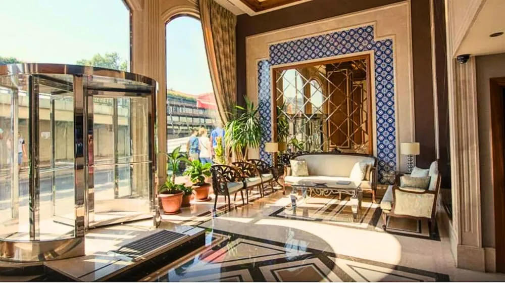 Grand Durmaz Hotel, pamje e hotelit në Stamboll