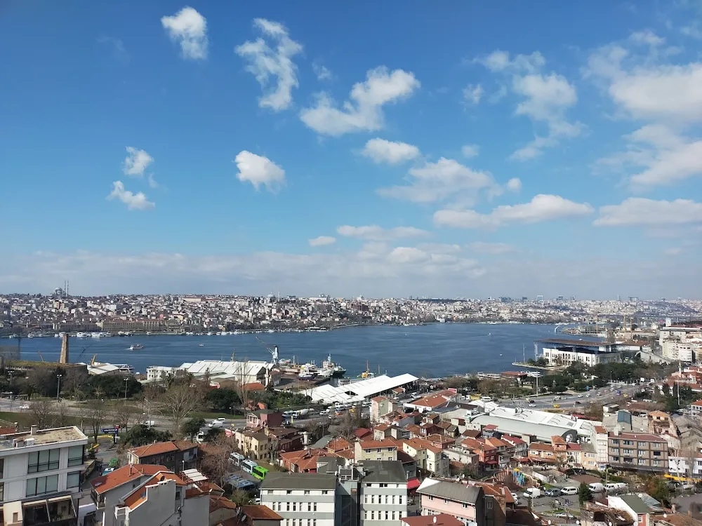 Grand Halic Goldenhorn, pamje e hotelit në Stamboll