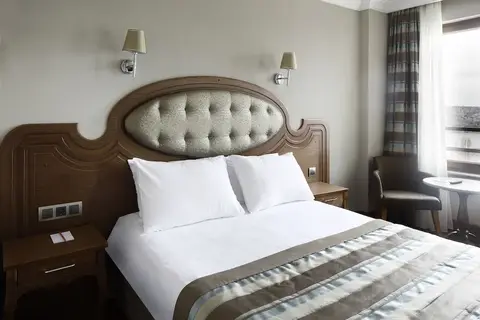 Grand Halic Goldenhorn, fotografia 7 nga 20