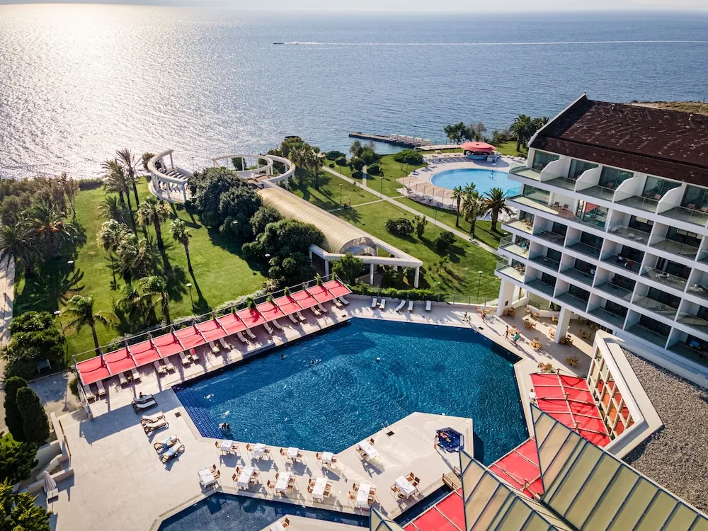 Grand Hotel Ontur Cesme, pamje e hotelit në Çeşme