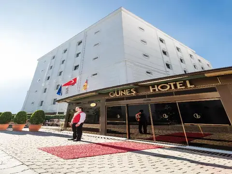 Gunes Hotel Merter, fotografia 13 nga 17