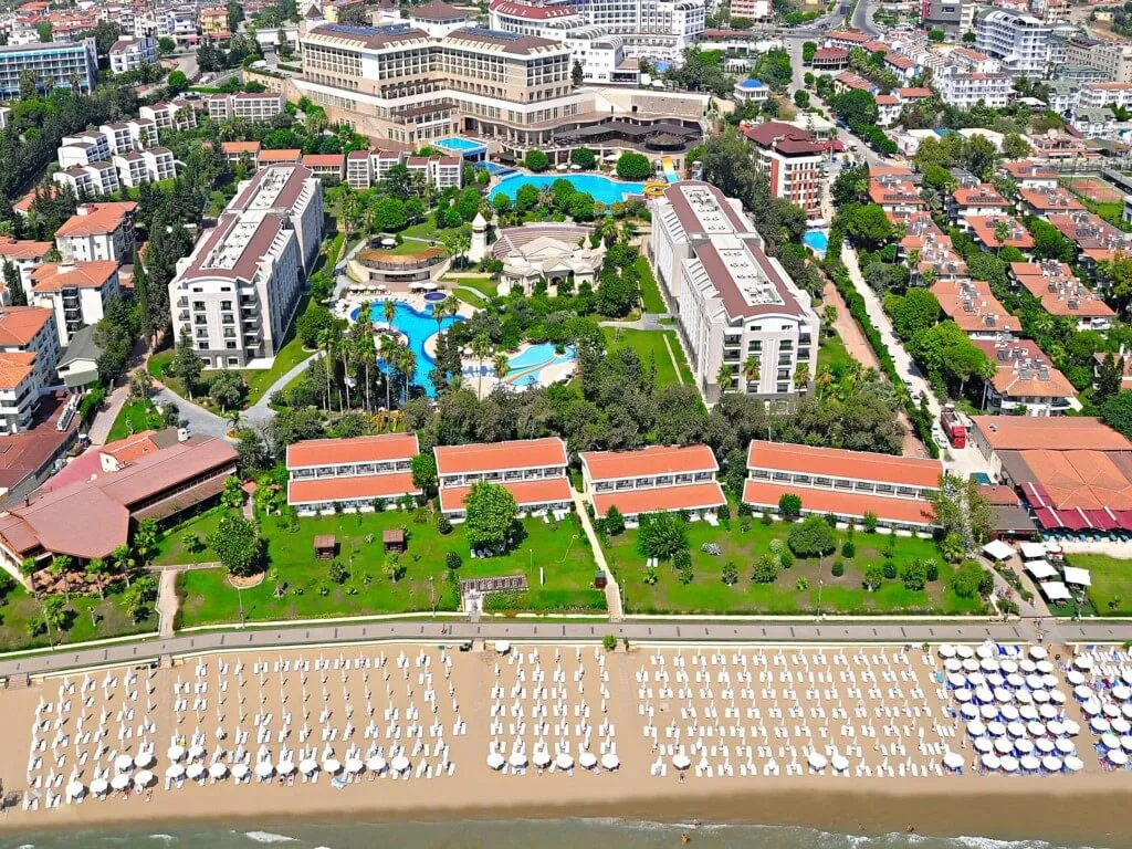 Horus Paradise Luxury Resort, pamje e hotelit në Side