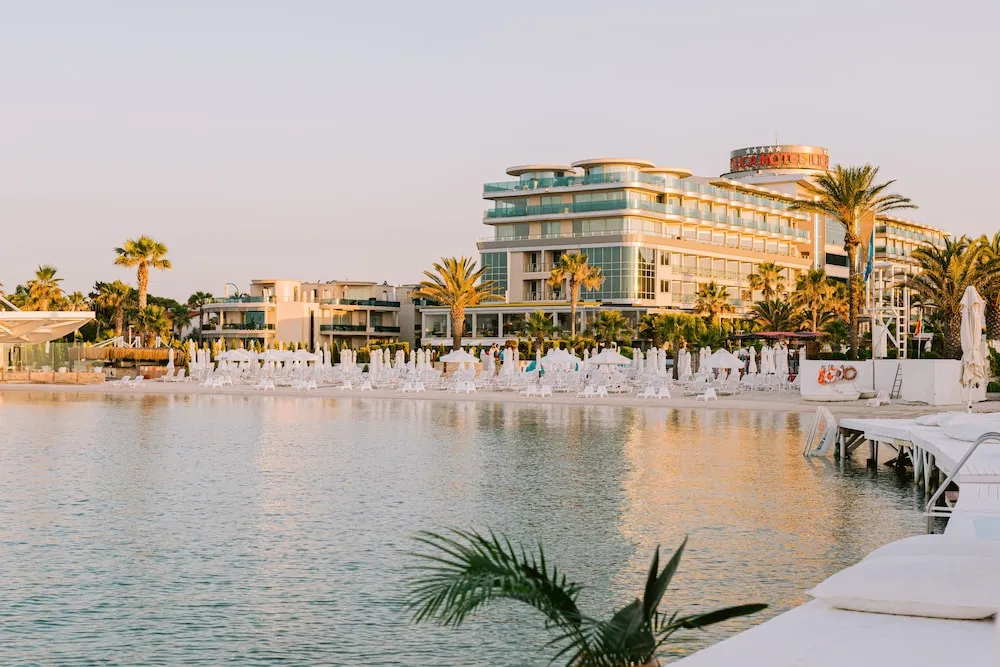 Ilica Hotel Spa & Thermal Resort, pamje e hotelit në Çeşme