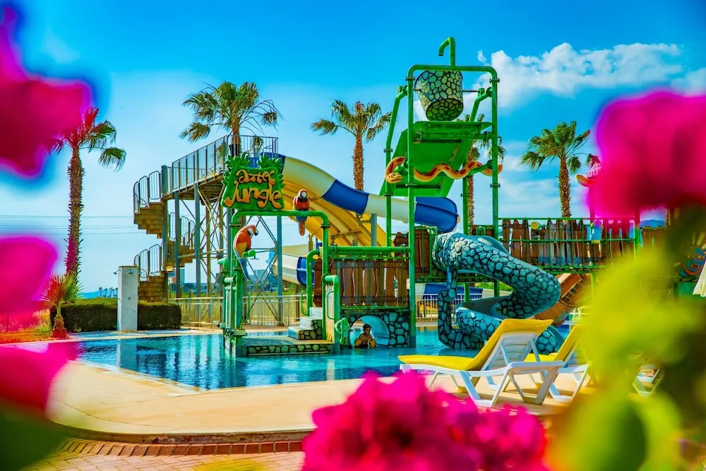 Karya Family Resort Hotel, pamje e hotelit në Özdere