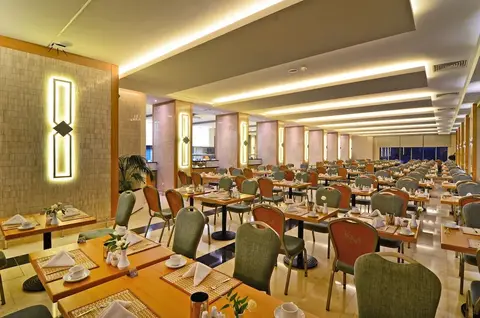 Korumar Hotel Deluxe, fotografia 14 nga 20