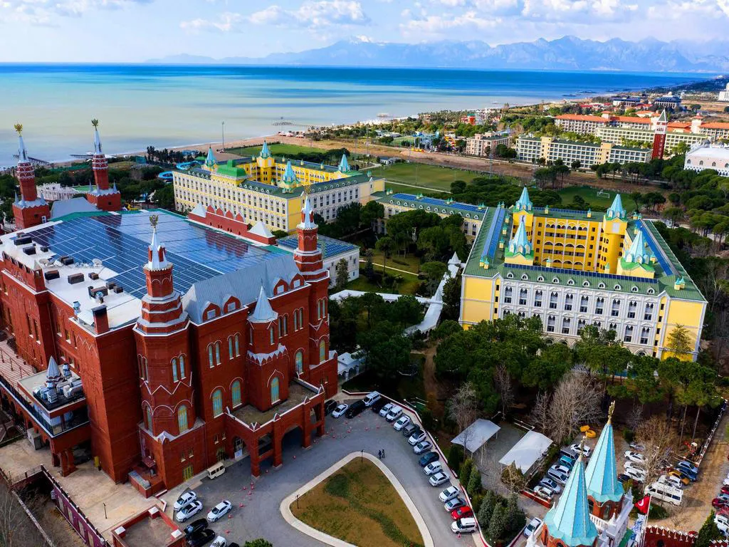 Kremlin Palace, pamje e hotelit në Lara