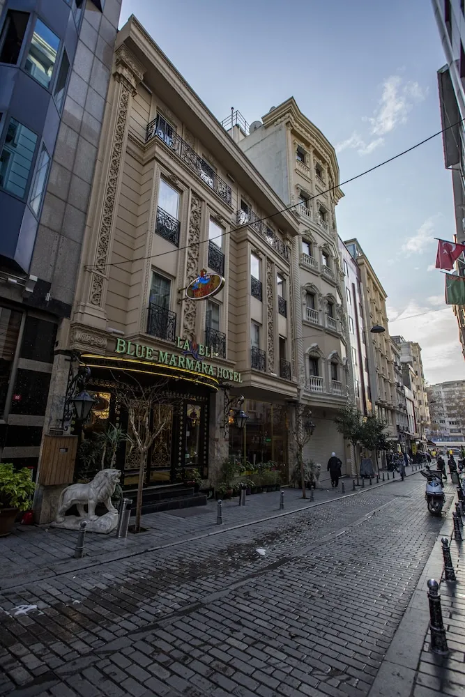 Laleli Blue Marmaray Hotel, pamje e hotelit në Stamboll