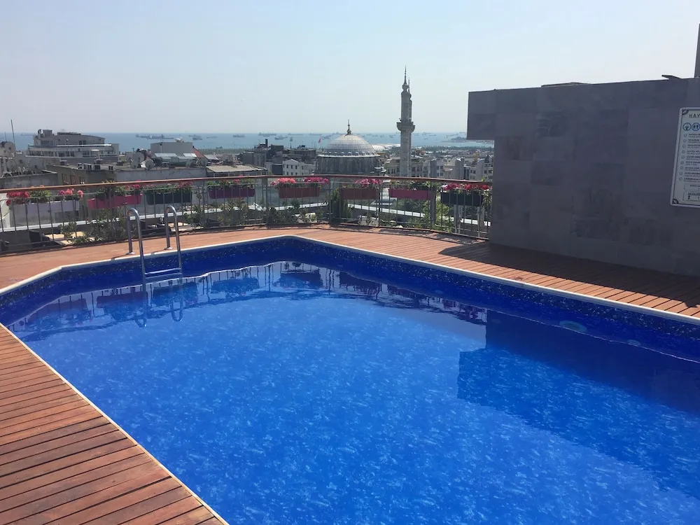 Laleli Gonen Hotel, pamje e hotelit në Stamboll