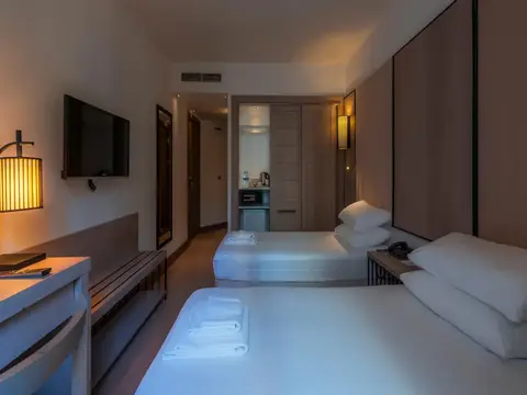 Liv Hotel By Bellazure Boutique, fotografia 8 nga 20
