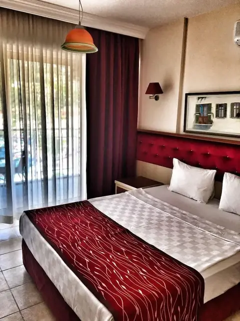 Meric Hotel Turunc, fotografia 11 nga 20