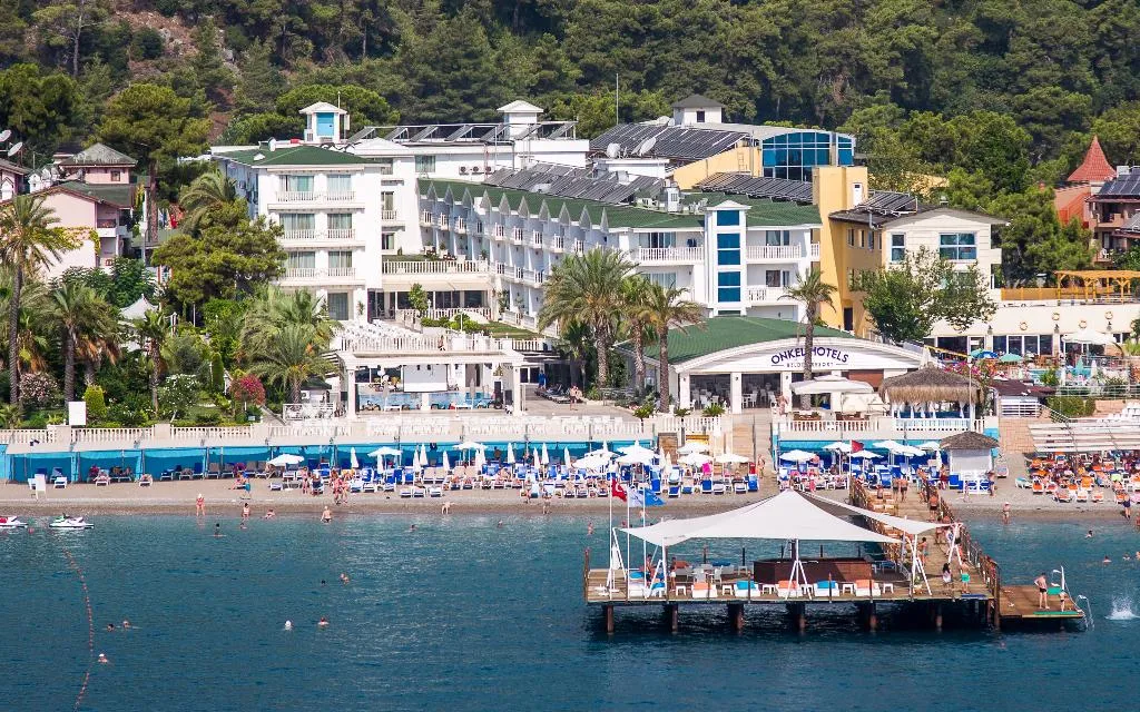 Onkel Resort Hotel, pamje e hotelit në Kemer
