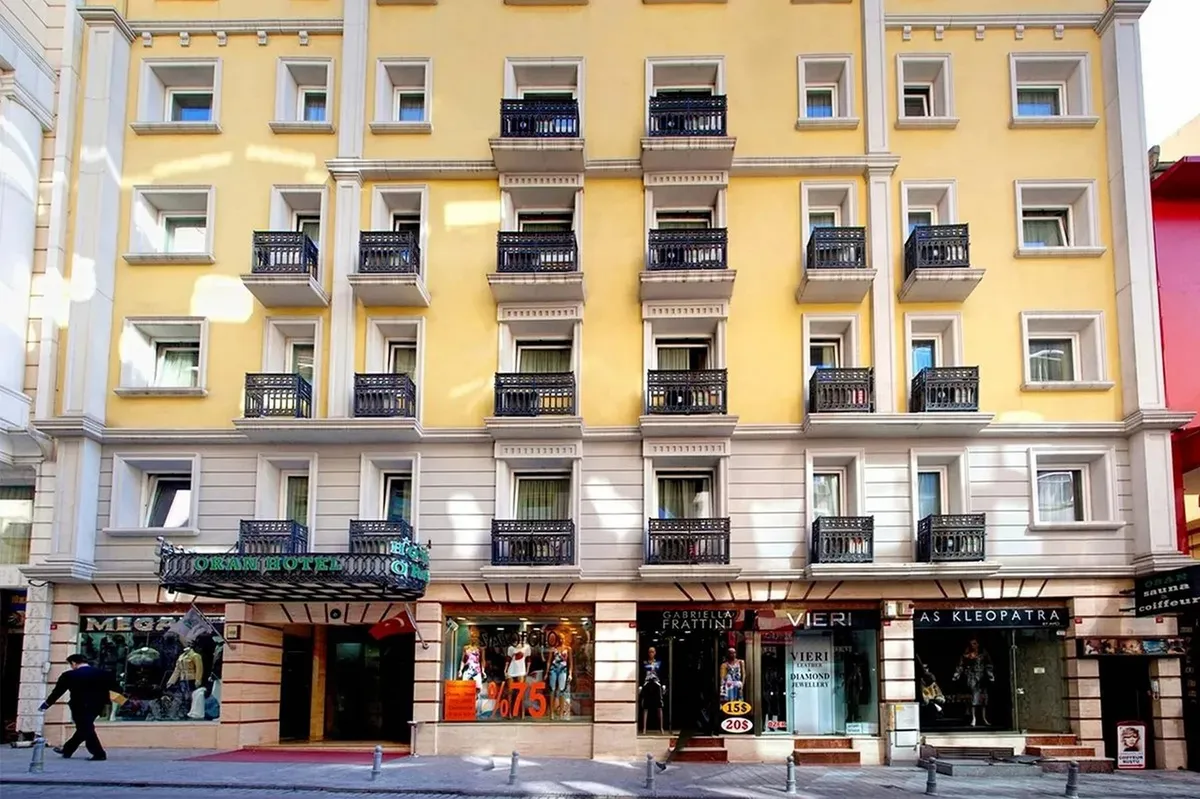 Oran Hotel, pamje e hotelit në Stamboll