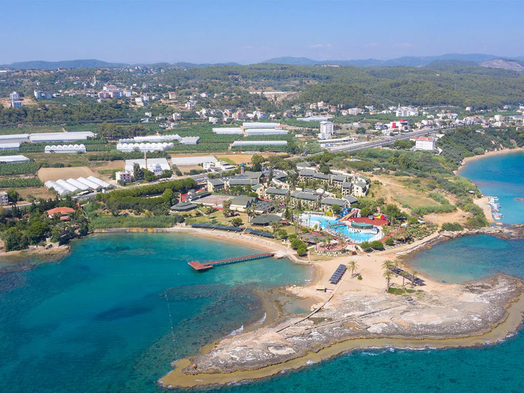 Oz Hotels Incekum Beach Resort, pamje e hotelit në Alanya
