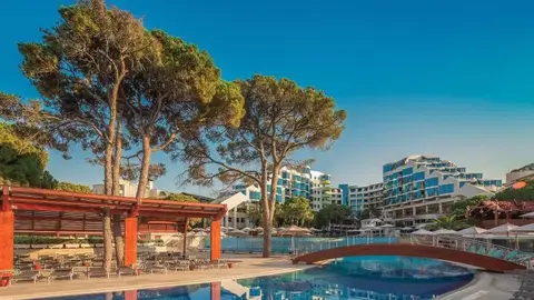 Paloma Sencia, Belek