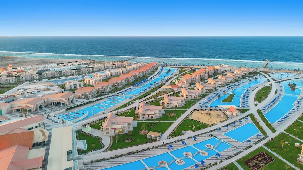 Pickalbatros Sea World Resort (Marsa Alam), pamje e hotelit në El Qoseir