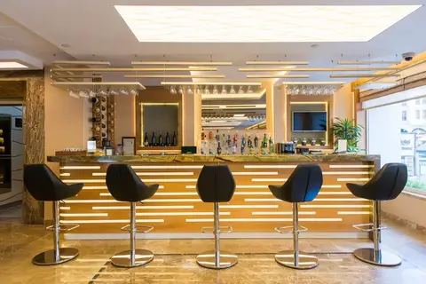Prestige Hotel, fotografia 15 nga 20