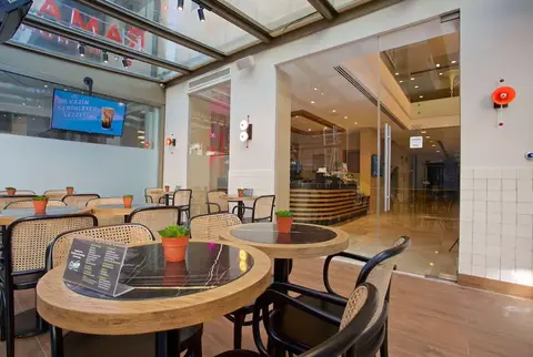 Ramada by Wyndham Istanbul Taksim, fotografia 6 nga 20