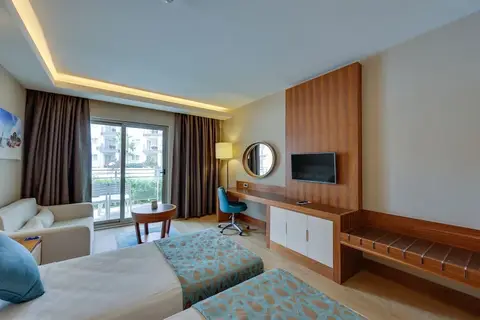 Ramada Hotel & Suites by Wyndham Kusadasi, fotografia 4 nga 20