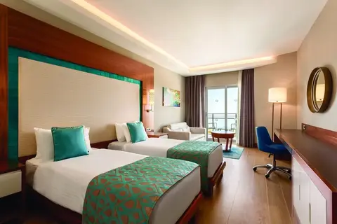 Ramada Hotel & Suites by Wyndham Kusadasi, fotografia 7 nga 20