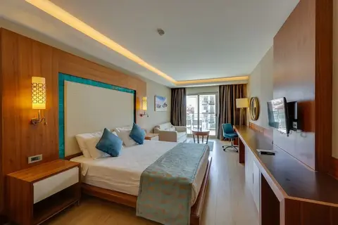 Ramada Hotel & Suites by Wyndham Kusadasi, fotografia 9 nga 20