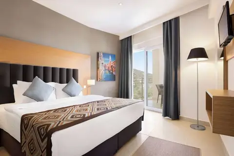 Ramada Hotel & Suites by Wyndham Kusadasi, fotografia 14 nga 20