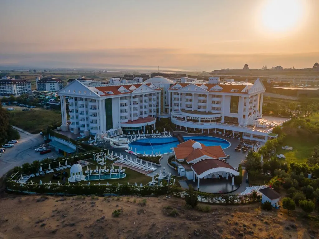 Roma Beach Resort & SPA (16+), pamje e hotelit në Side