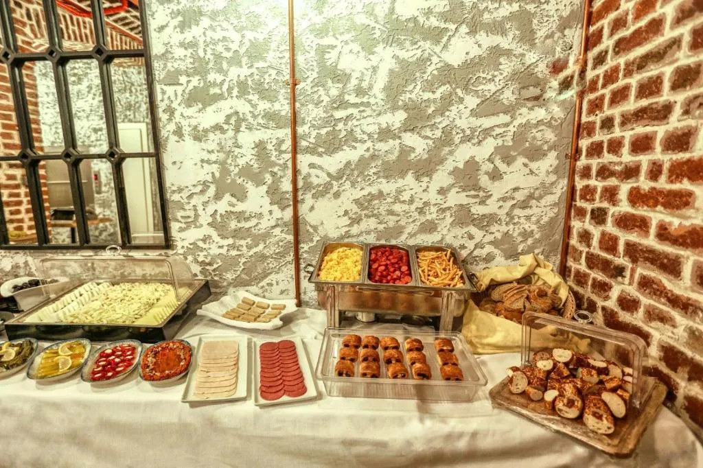 Royal Tophane, pamje e hotelit në Stamboll