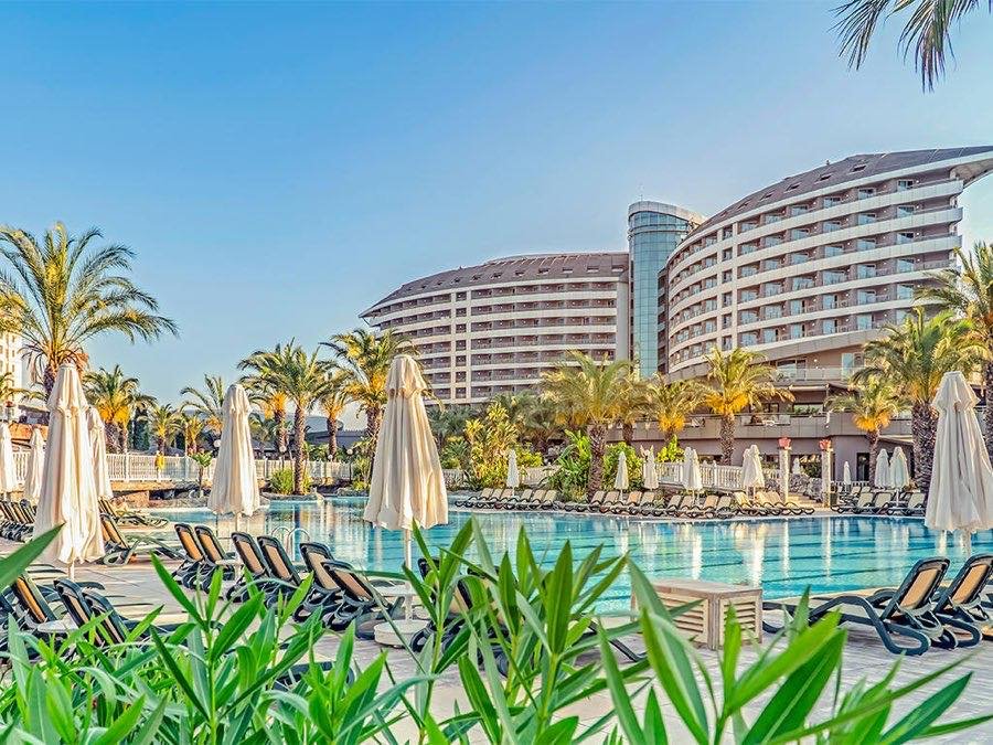 Royal Wings Hotel, Lara