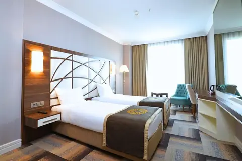 The Grand Mira Business Hotel, fotografia 8 nga 20