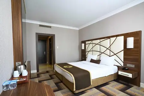 The Grand Mira Business Hotel, fotografia 9 nga 20