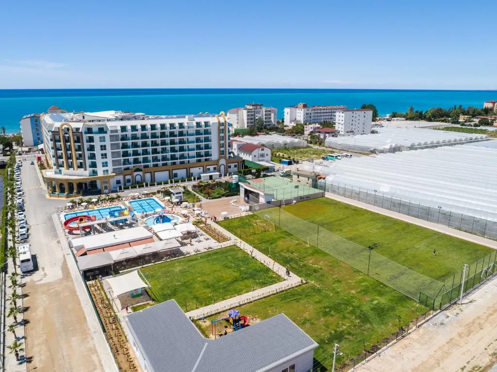 The Lumos Deluxe Resort Hotel&Spa, pamje e hotelit në Alanya